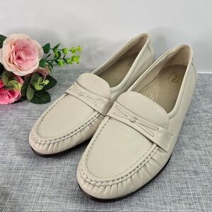 SAS Tri-Pad Comfort Easier Slip On Moccasin Loafers Flats Size 11 Wide Cream